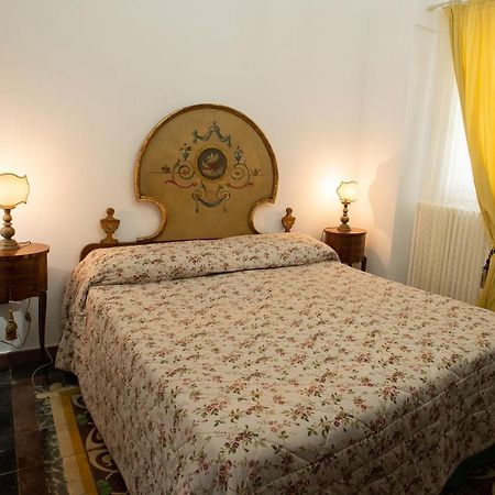 La Casa Nel Vico Appartement Marittima Buitenkant foto